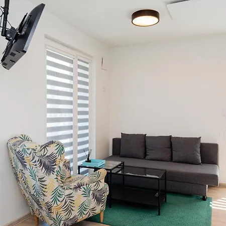 In With Terrace And Swimming Pool *
