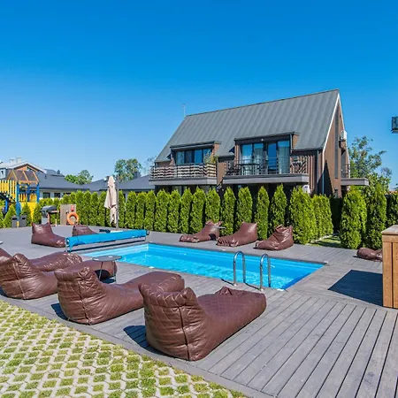 In With Terrace And Swimming Pool *
