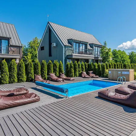 In With Terrace And Swimming Pool 帕兰加